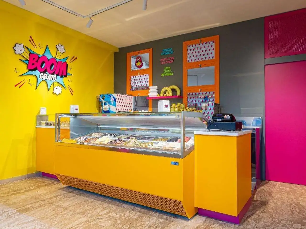 Gelateria in , Corciano, {3} - Foto 2