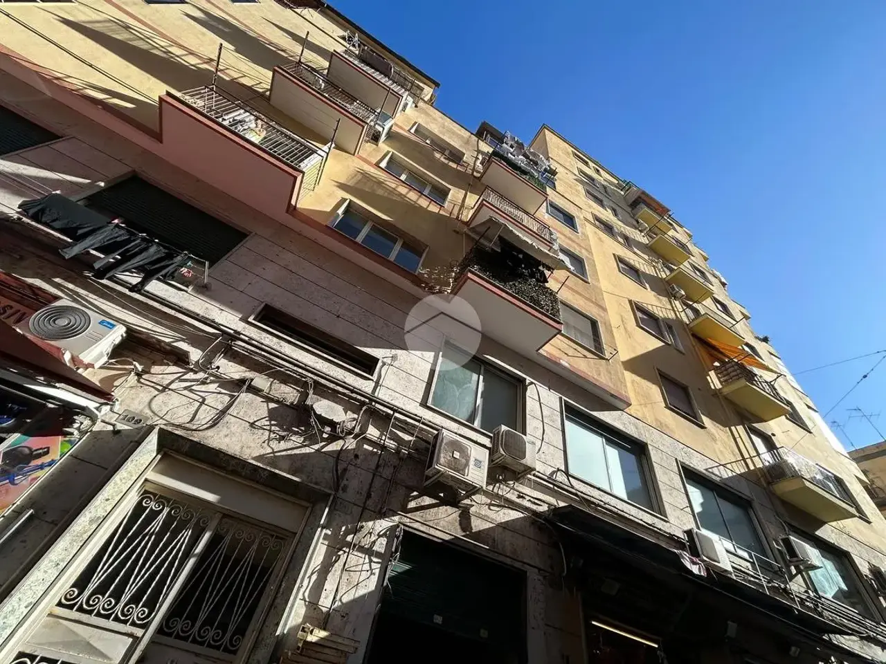 Negozio in Via Ferrara 111, Napoli, {3} - Foto 2