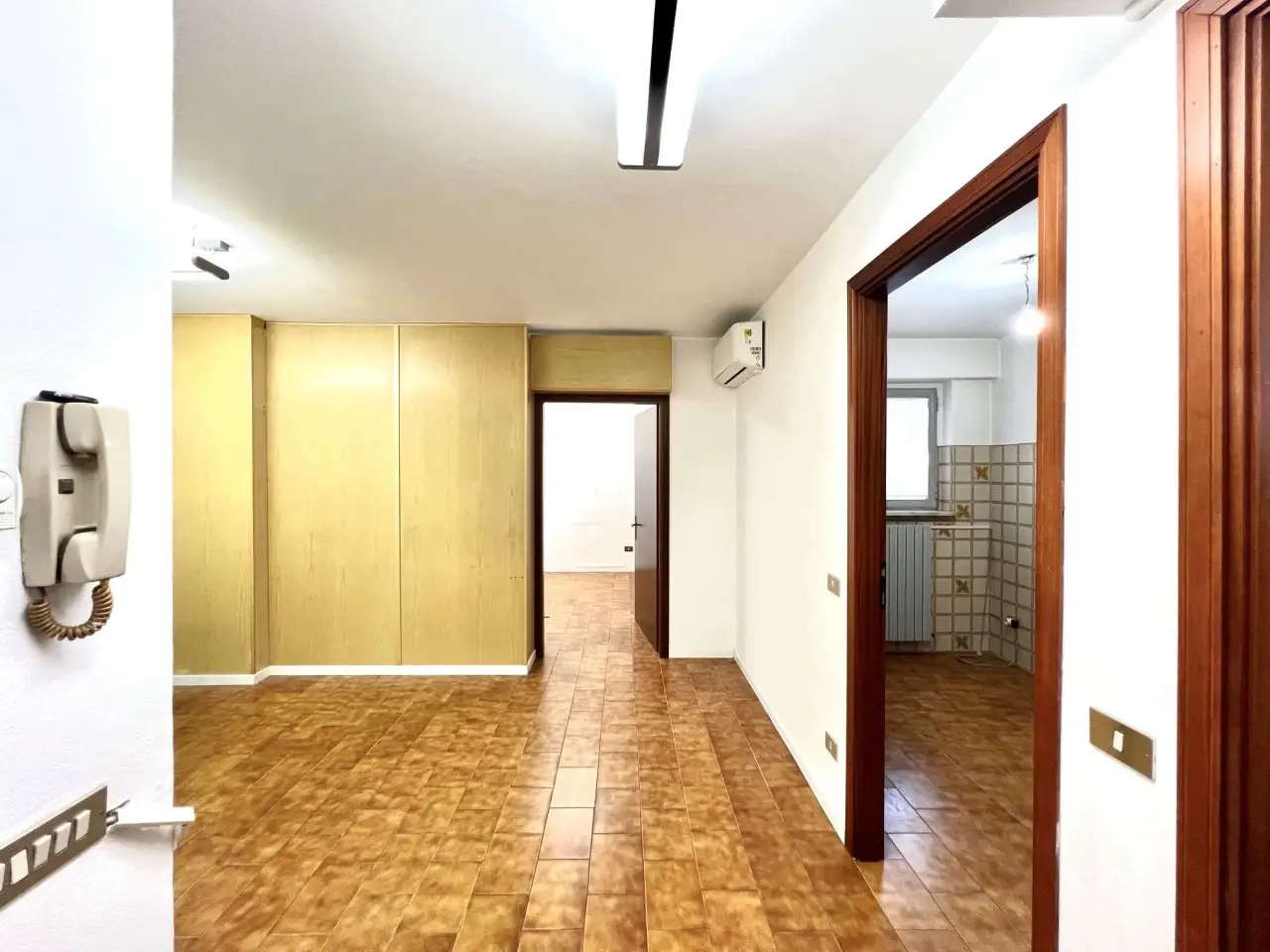 Ufficio in Viale Belforte , Varese, {3} - Foto 1