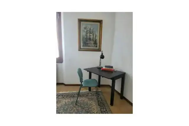 Room in {3}, Viale Belfiore - Photo 1