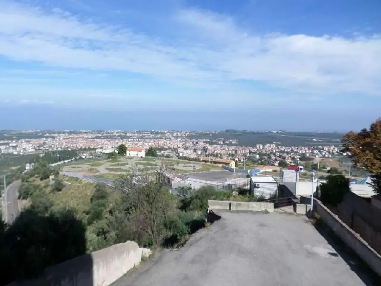 Fabbricato misto in Viale S.Antonio, 87067, Corigliano-Rossano, Corigliano-Rossano, {3} - Foto 2