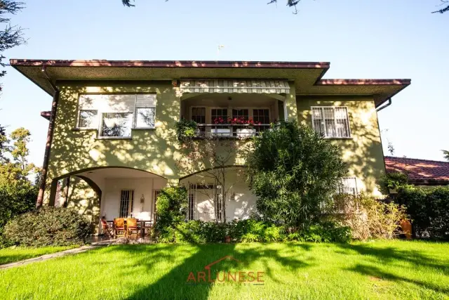 Villa in Via Don Giovanni Minzoni 20, Parabiago - Foto 1