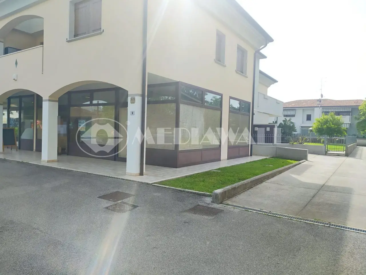Negozio in Via Piave 9, Azzano Decimo, {3} - Foto 1