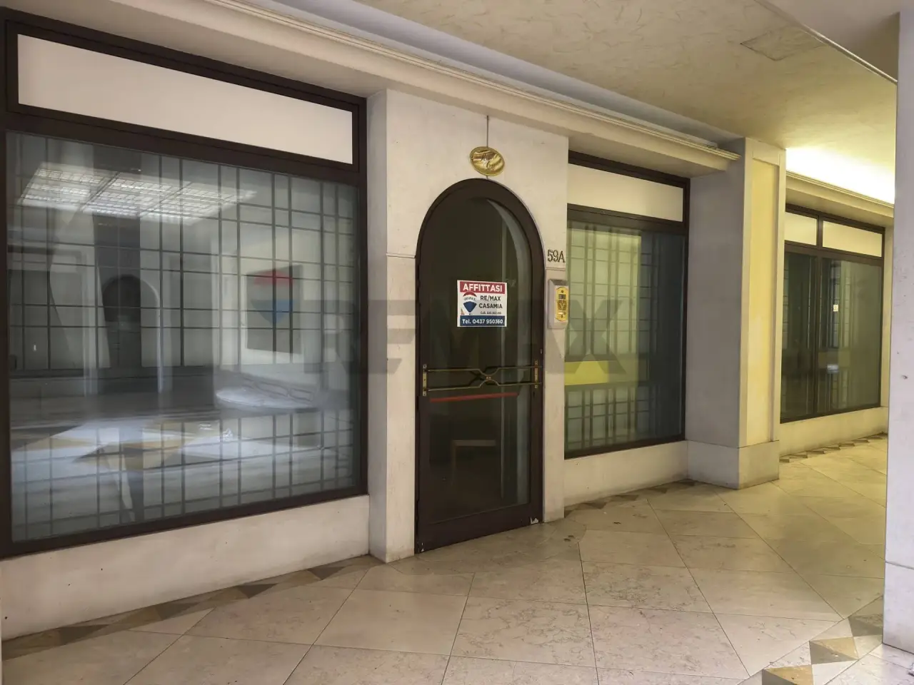 Negozio in Via Cavour, Belluno, {3} - Foto 1