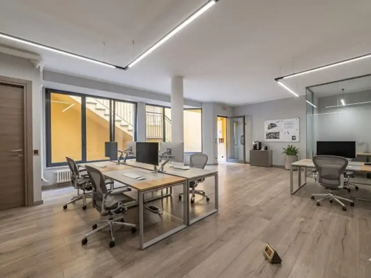 Ufficio in Via Roma, Venegono Superiore, {3} - Foto 1