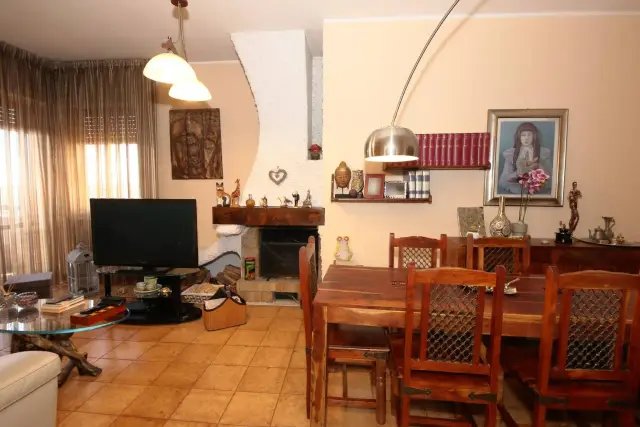 Penthouse in Via Ugo Foscolo, Parabiago - Foto 1