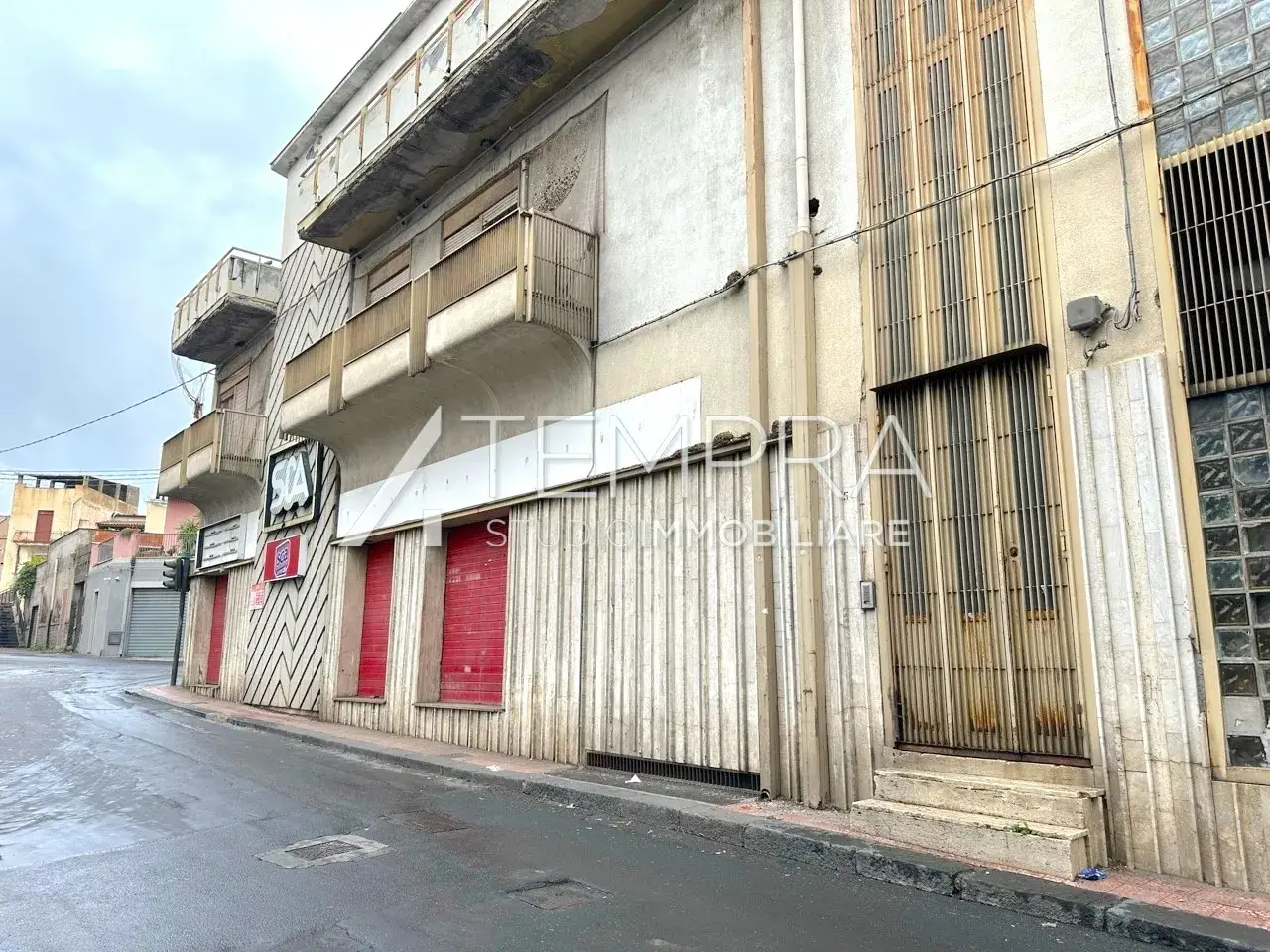 Palazzina commerciale in , Adrano, {3} - Foto 2