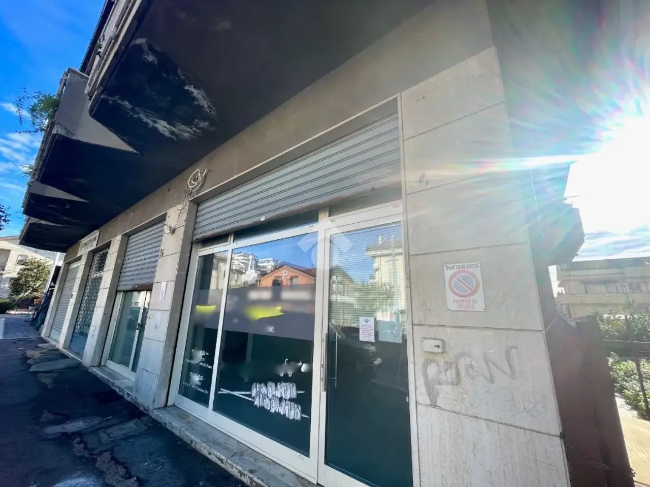 Negozio in Via Arno 32, Montesilvano, {3} - Foto 1