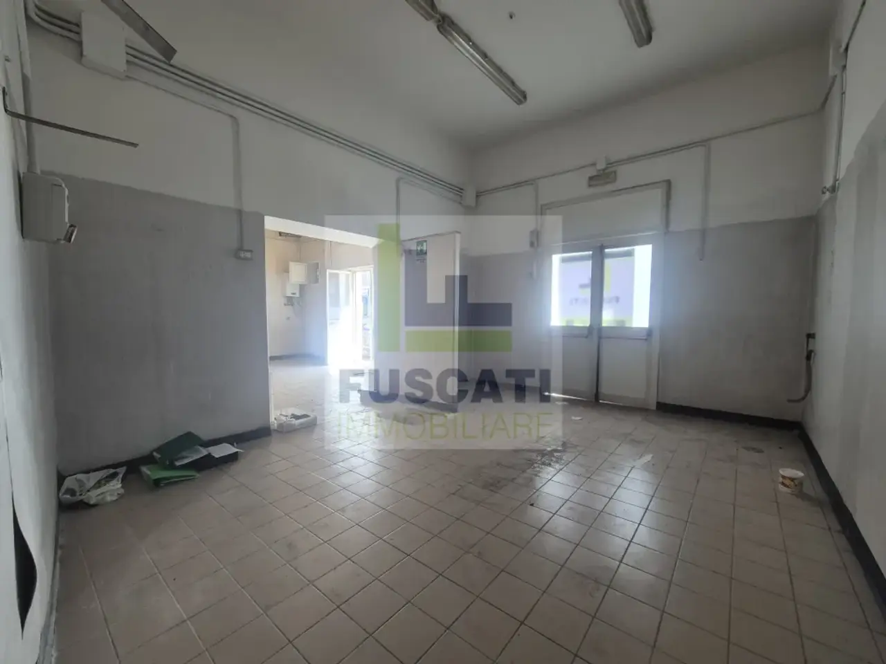 Locale commerciale in Via Napoli, Mugnano Duemila, Masseria Grande, Mugnano di Napoli, Napoli, Campania, 80018, Italia, Mugnano Di Napoli, {3} - Foto 2