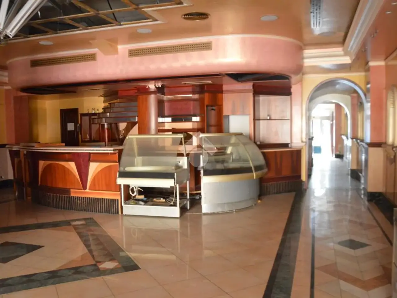 Negozio in Via Sidney Sonnnino 131, Cagliari, {3} - Foto 1