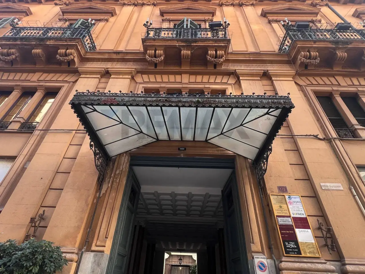 Negozio in Via Mariano Stabile 172, Palermo, {3} - Foto 1