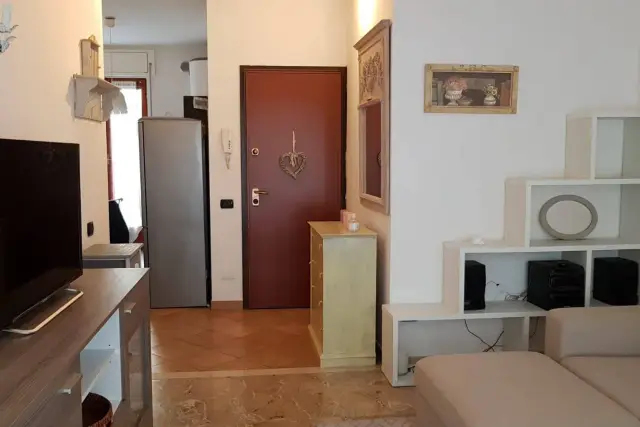 2-room flat in Via Piave, Varese - Photo 1