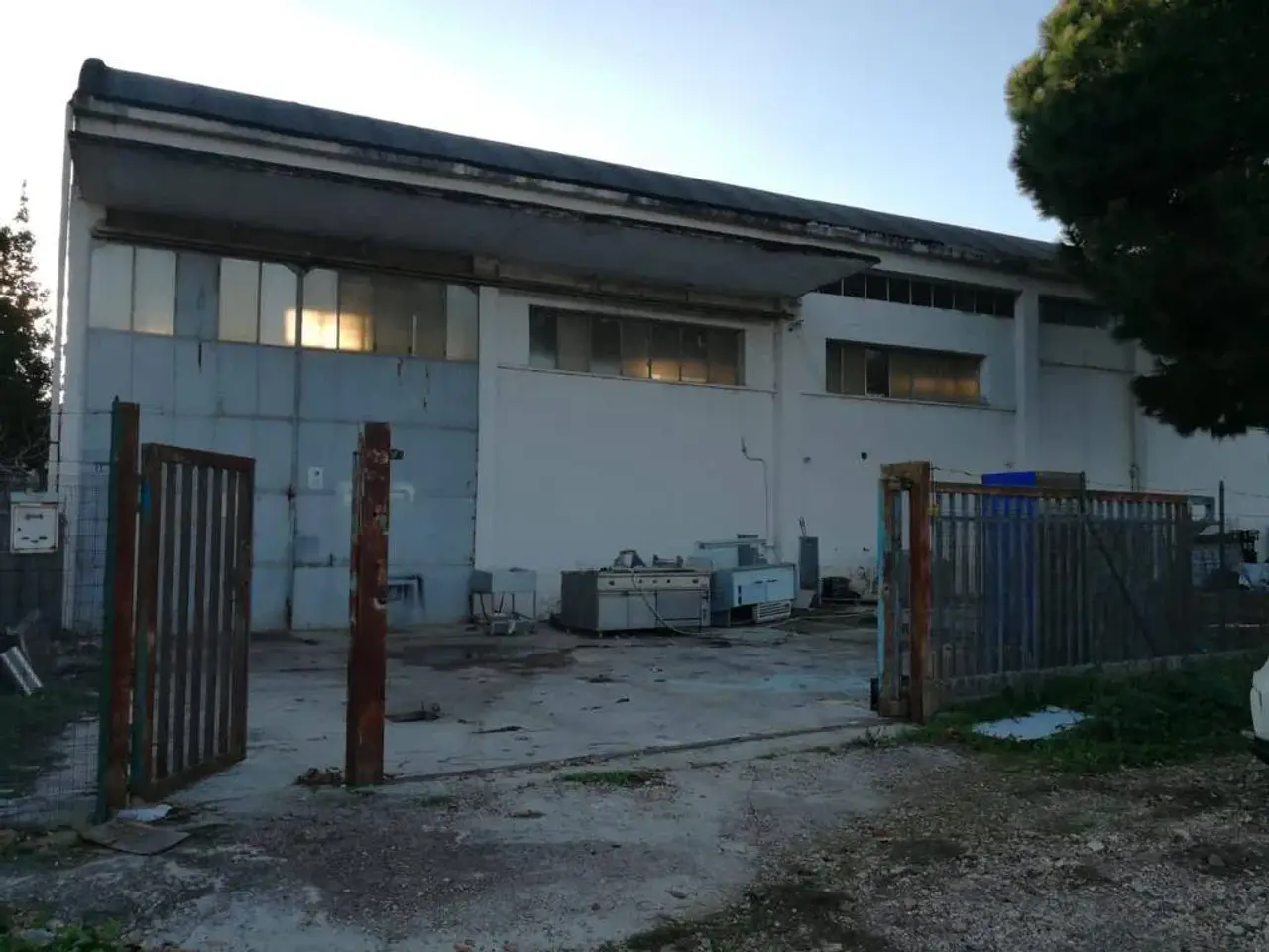 Capannone in Strada Nettunense, Latina, {3} - Foto 1