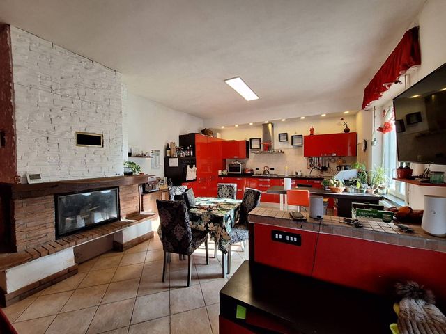 4-room flat in Via di Ponte Santoro, Collesalvetti - Photo 1