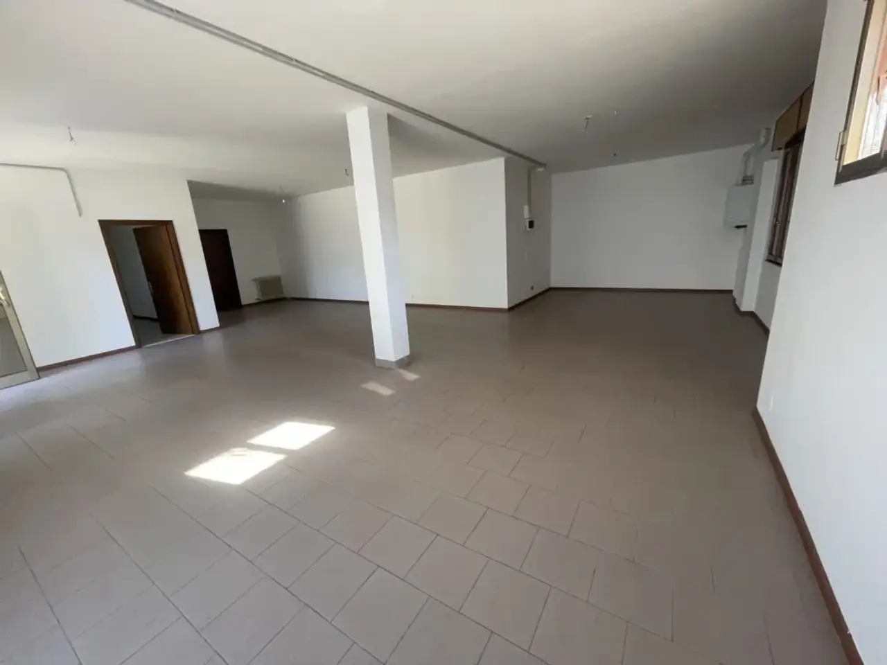 Magazzino in Via Monti, Selvazzano Dentro, {3} - Foto 2
