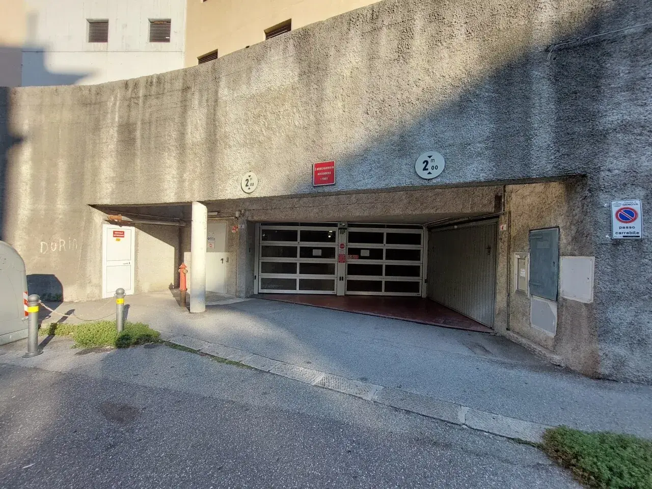 Parcheggio chiuso in Via Giuseppe Maria Saporiti, Genova, {3} - Foto 1