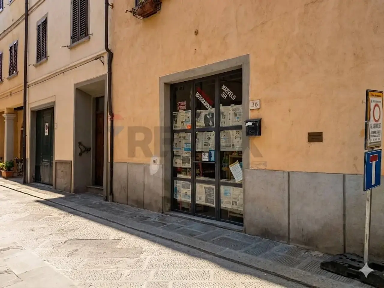 Negozio in Via Mazzini 36, San Giovanni Valdarno, {3} - Foto 2