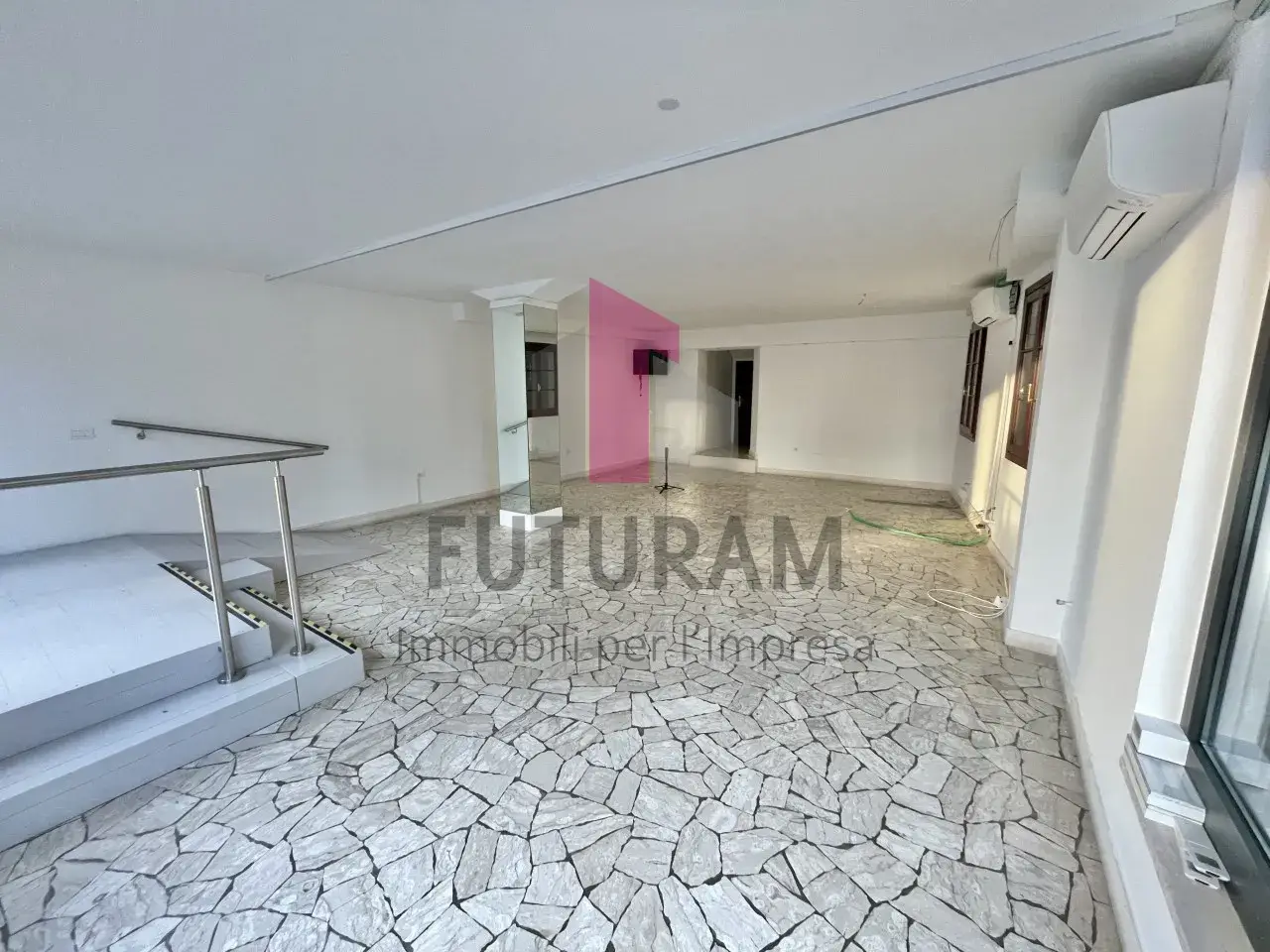 Negozio in Via Divisione Julia 3, Montegalda, {3} - Foto 2