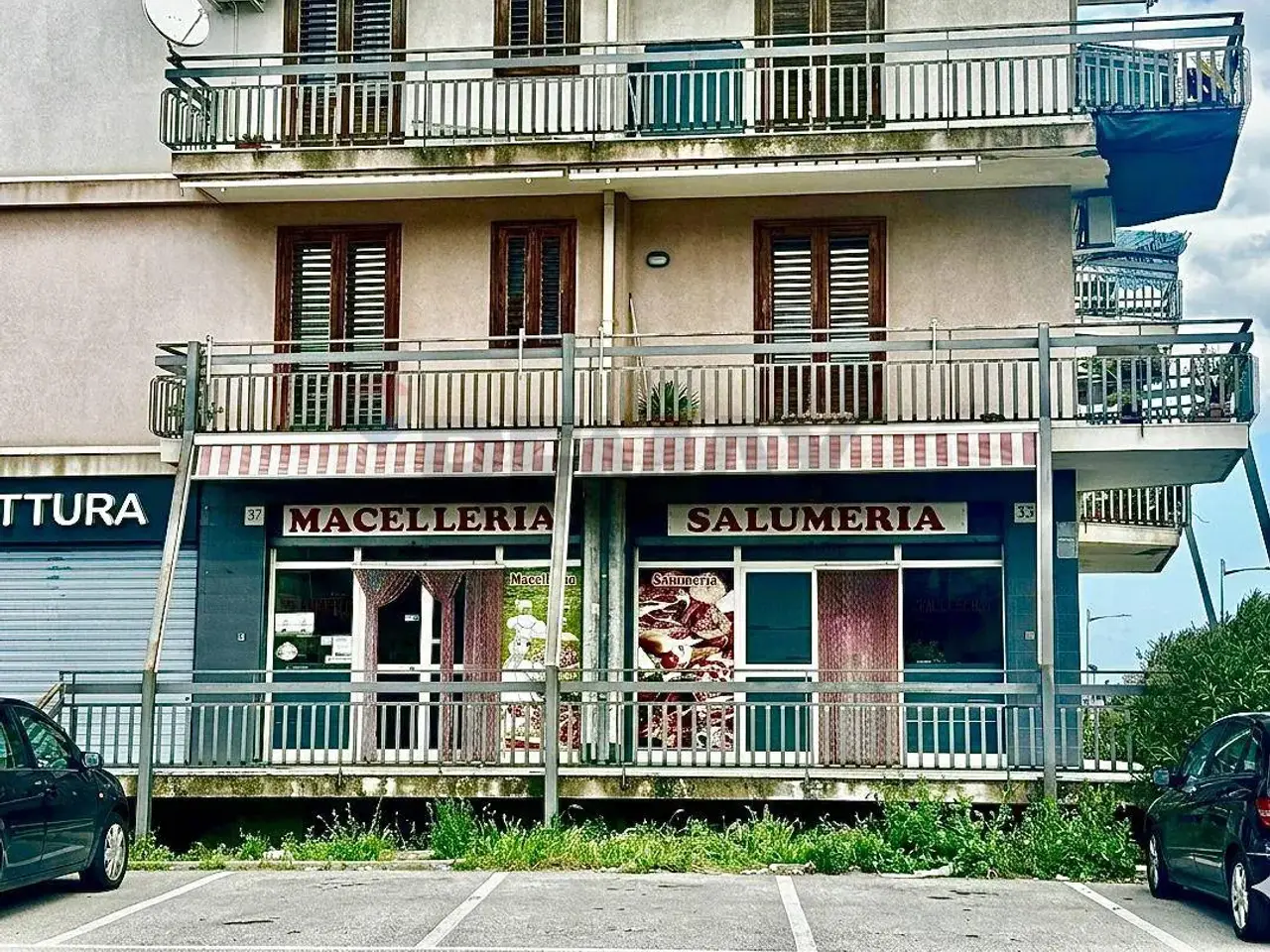 Esercizio commerciale in Via Santi Bonaccorsi, Aci Catena, {3} - Foto 1