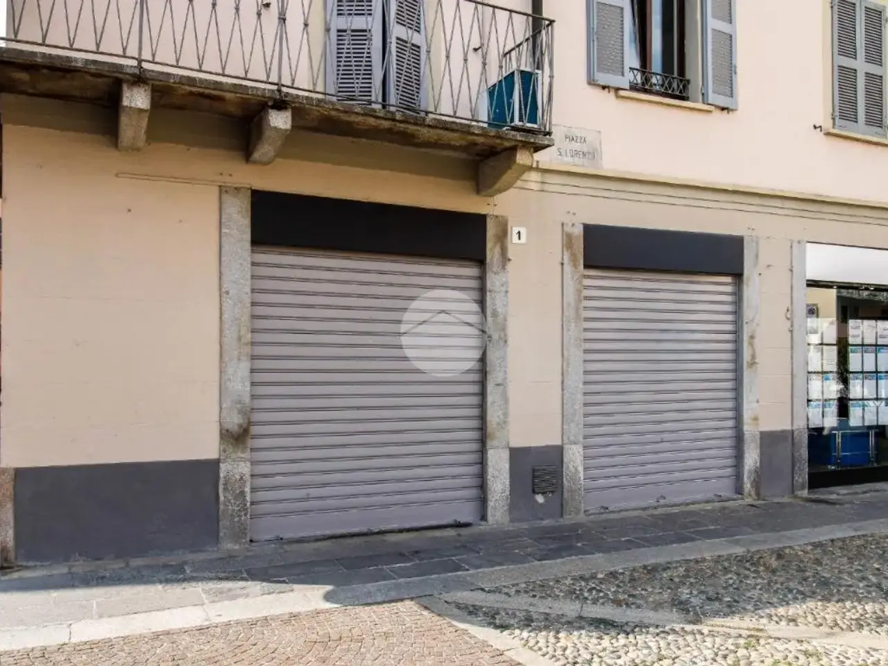 Negozio in Piazza San Lorenzo 1, Lodi, {3} - Foto 2