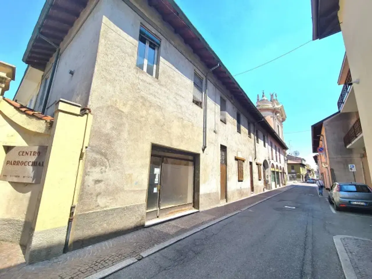 Negozio in Via San Carlo Borromeo 16, Cerro Maggiore, {3} - Foto 1