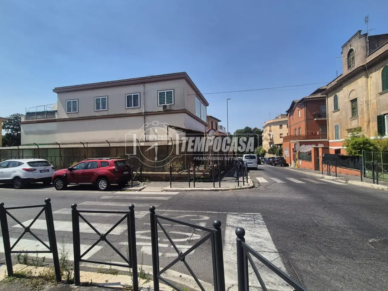 Negozio in Via Fratelli Gualandi 14, Roma, {3} - Foto 1