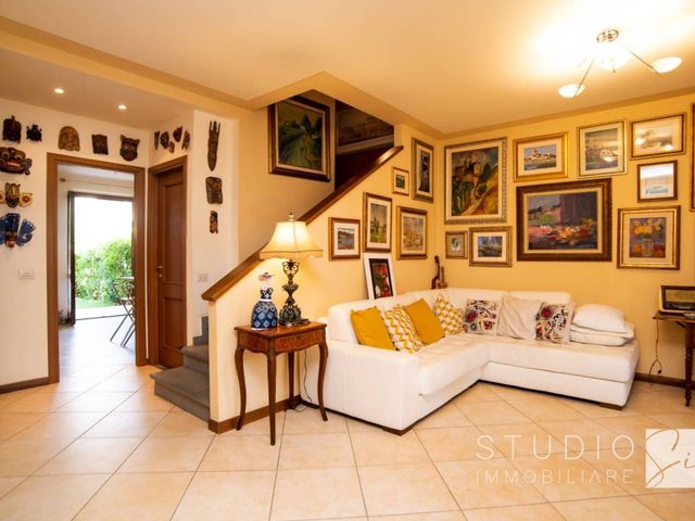 main gallery real estate image