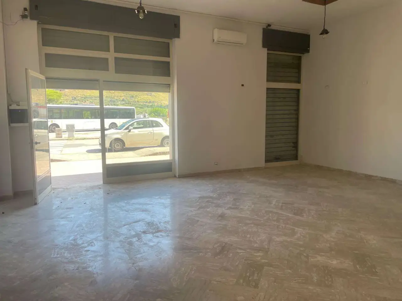 Negozio in Via Padule 85, Mondragone, {3} - Foto 1