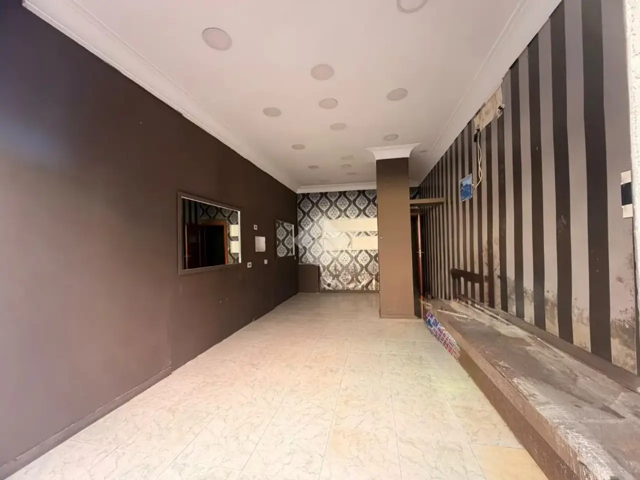 Negozio in Via Privata delle Nebulose 11, Napoli, {3} - Foto 2