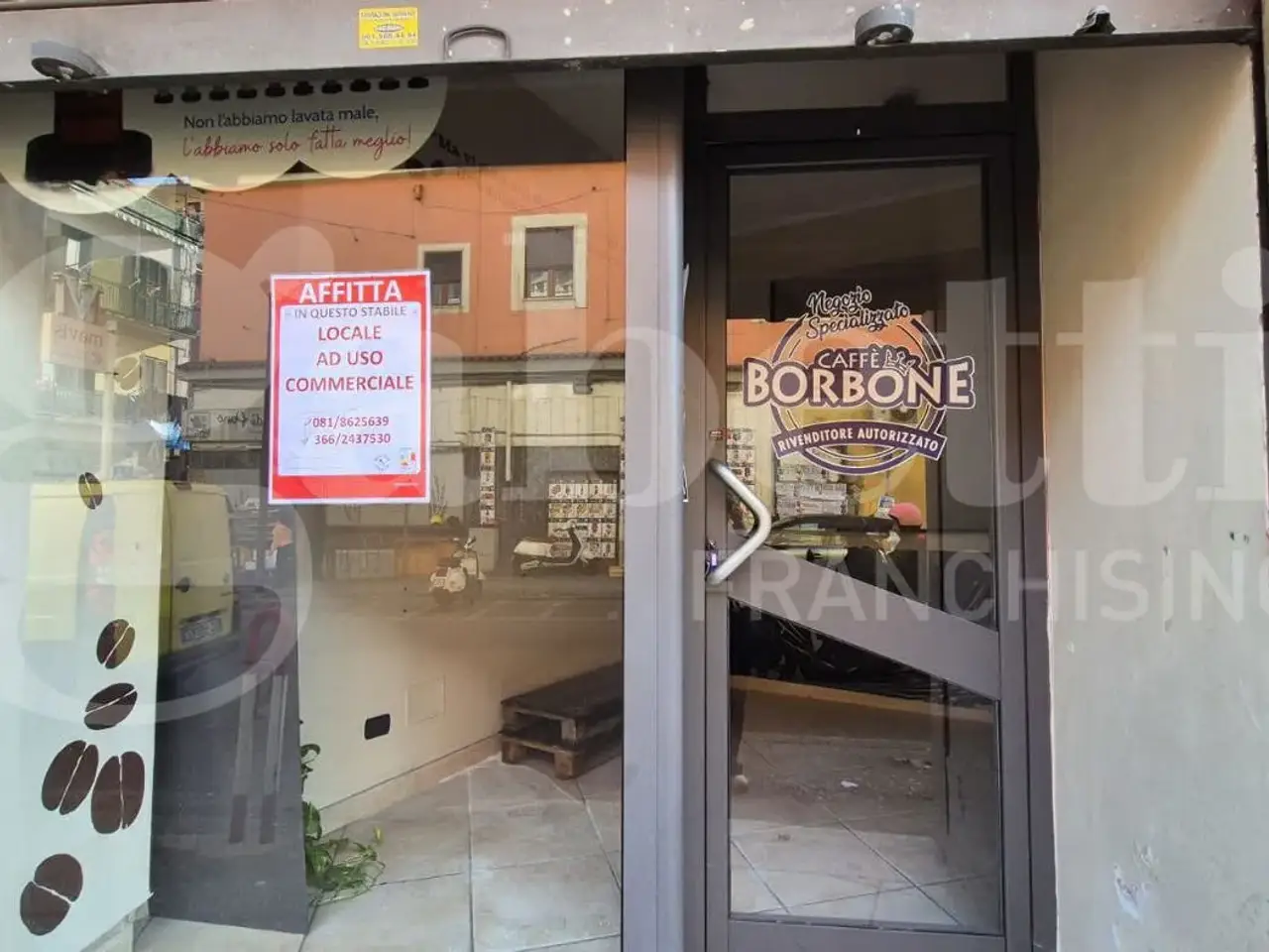 Negozio in Via Vittorio Veneto 426, Torre Annunziata, {3} - Foto 2