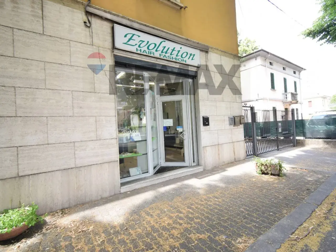 Esercizio commerciale in Via La Spezia 151, Parma, {3} - Foto 2