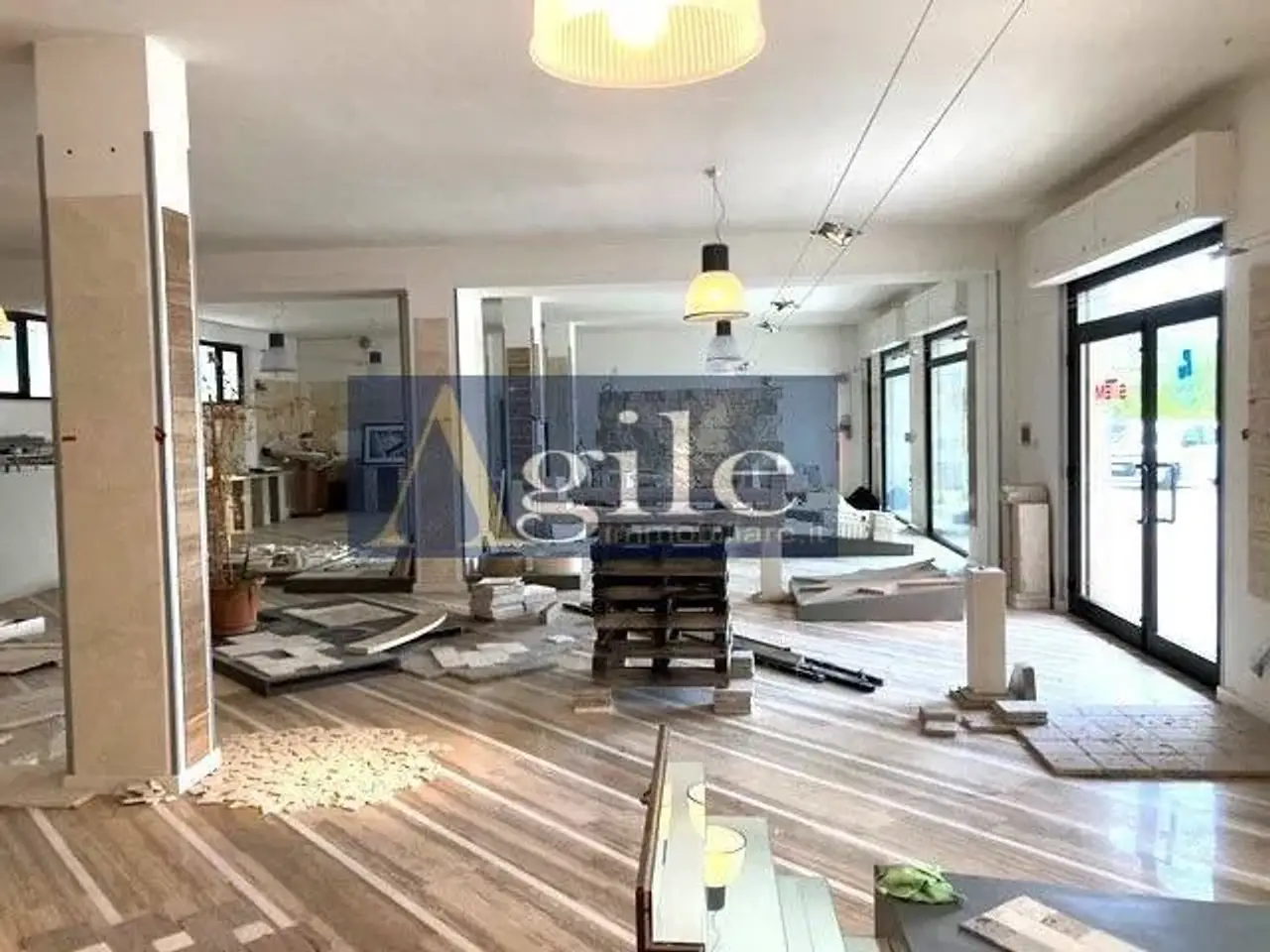 Negozio in Via Salaria 27 B, Ascoli Piceno, {3} - Foto 1