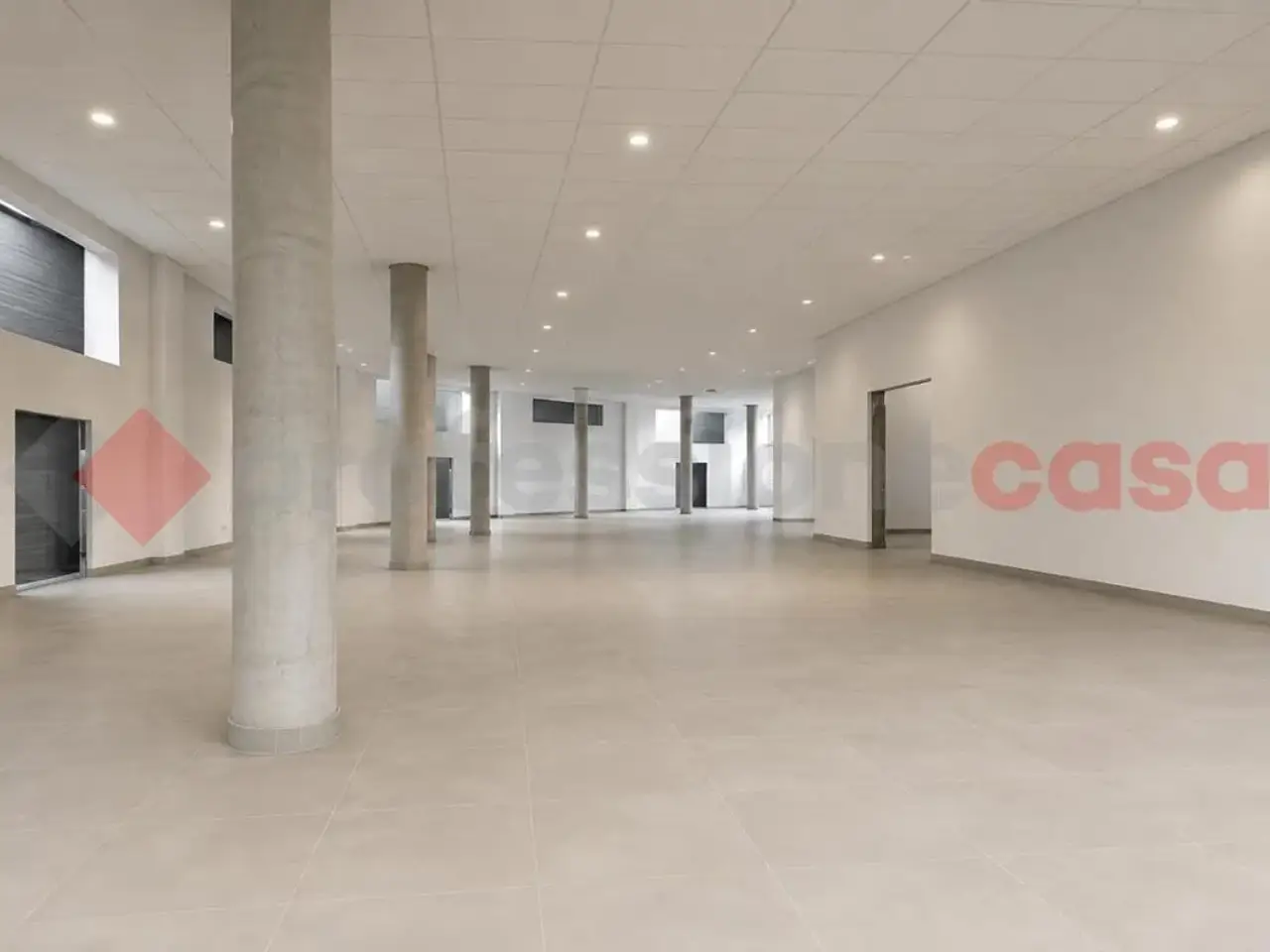 Capannone in Viale Crotone 214, Catanzaro, {3} - Foto 2