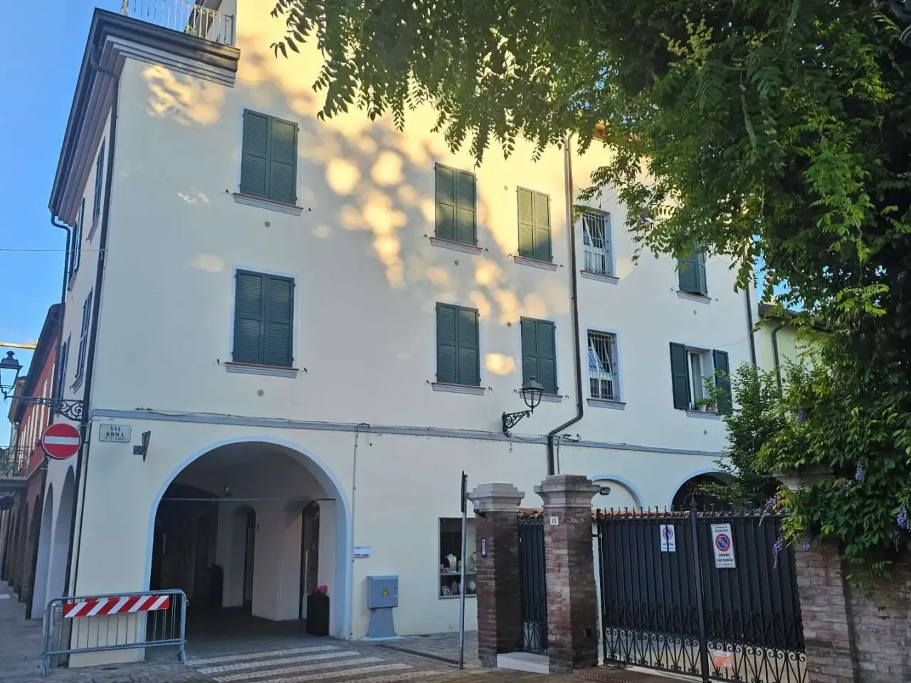 Palazzina commerciale in Resistenza 24/B, Rubiera, {3} - Foto 1