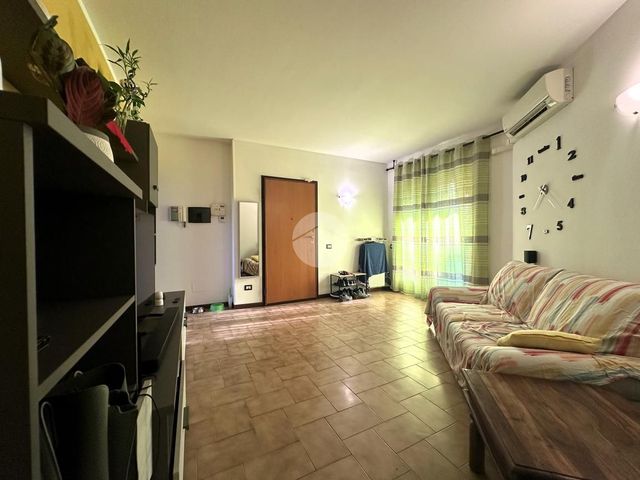 Dreizimmerwohnung in Via Piave, Santo Stefano Ticino - Foto 1