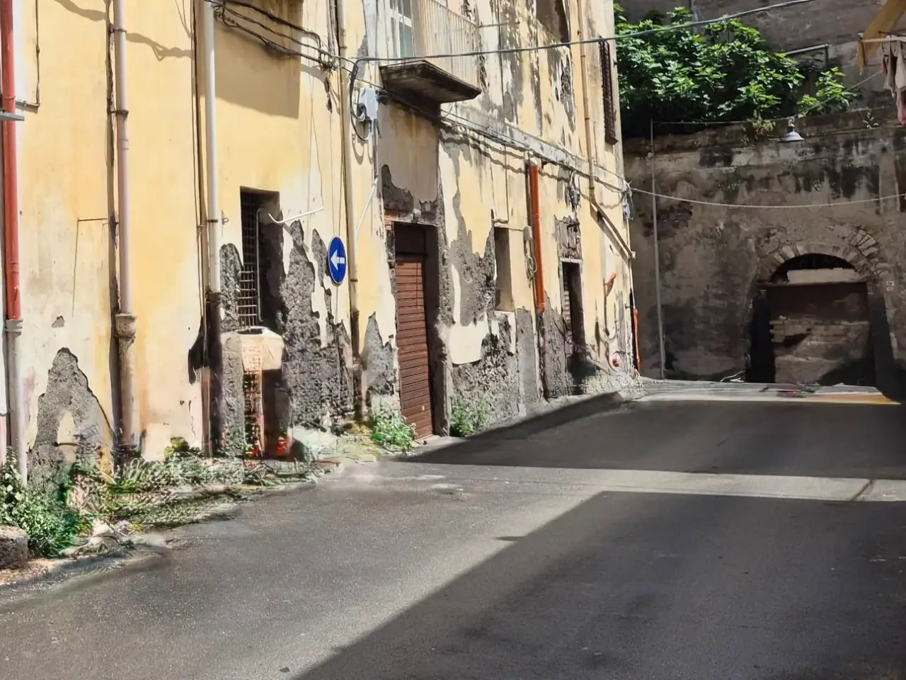 Magazzino in Via Mulini Idraulici 27, Torre Annunziata, {3} - Foto 1