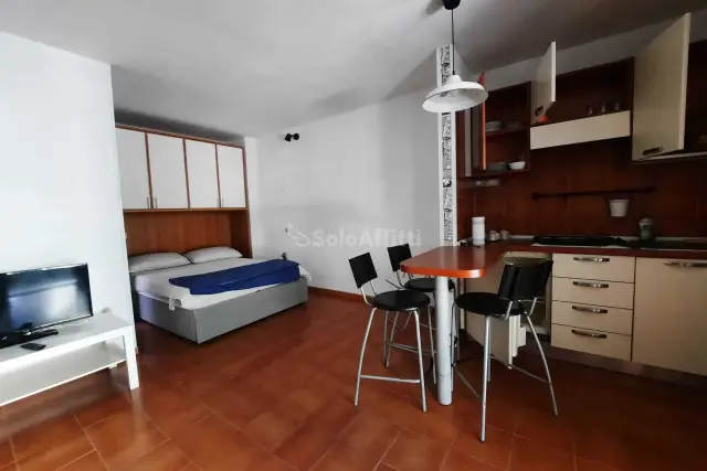 One-room flat in {3}, - Photo 1