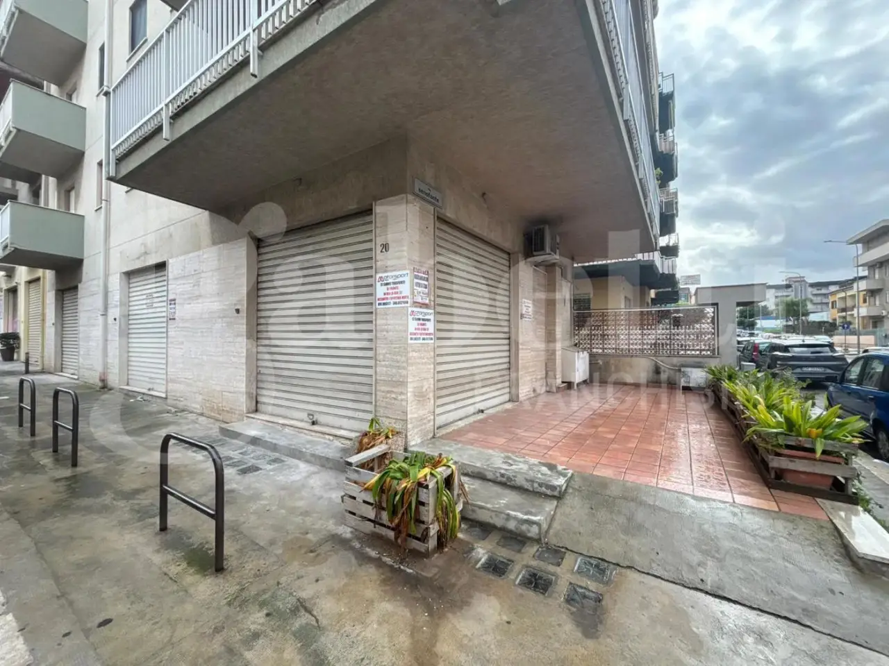 Negozio in Via Senofonte Angolo Via Lo Bue 37, Bagheria, {3} - Foto 1