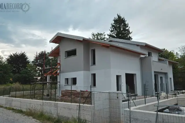 Villa a schiera in Via Rimembranze, Appiano Gentile - Foto 1