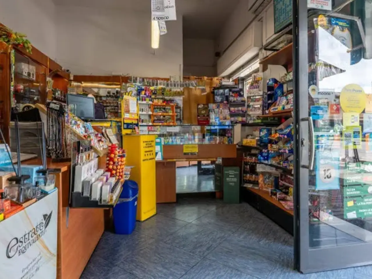 Negozio in Via Pietrasantina 87, 56122 , Pisa, {3} - Foto 1