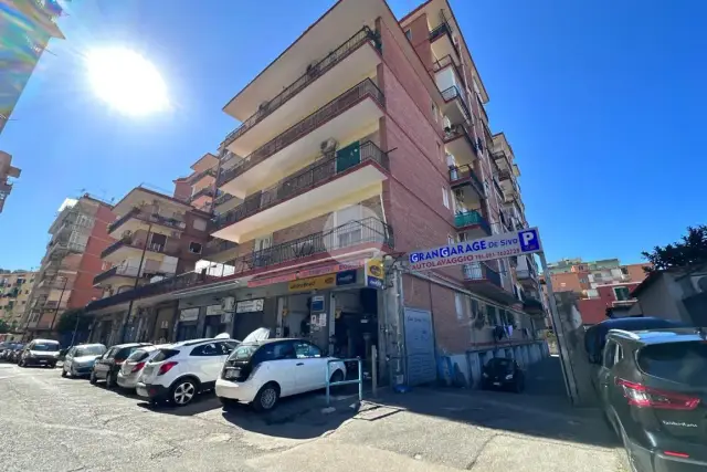 Appartamento in Via Giacinto De Sivo 19, Napoli - Foto 1