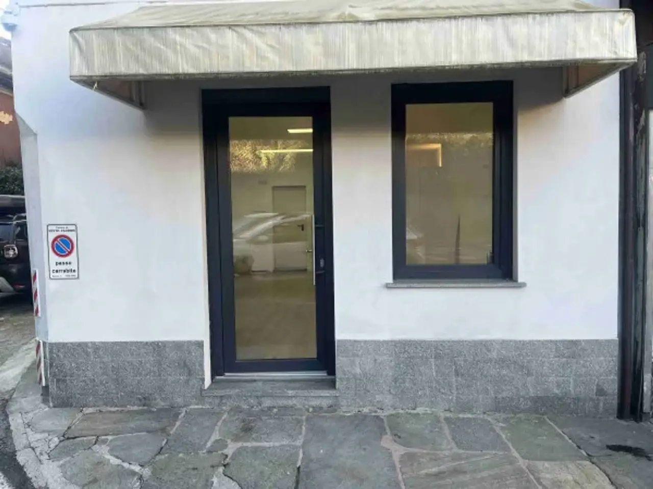 Negozio in Largo dei Ferrai, Sesto Calende, {3} - Foto 1