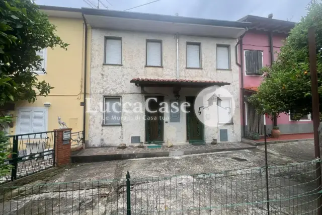 Attached house, Massarosa - Photo 1