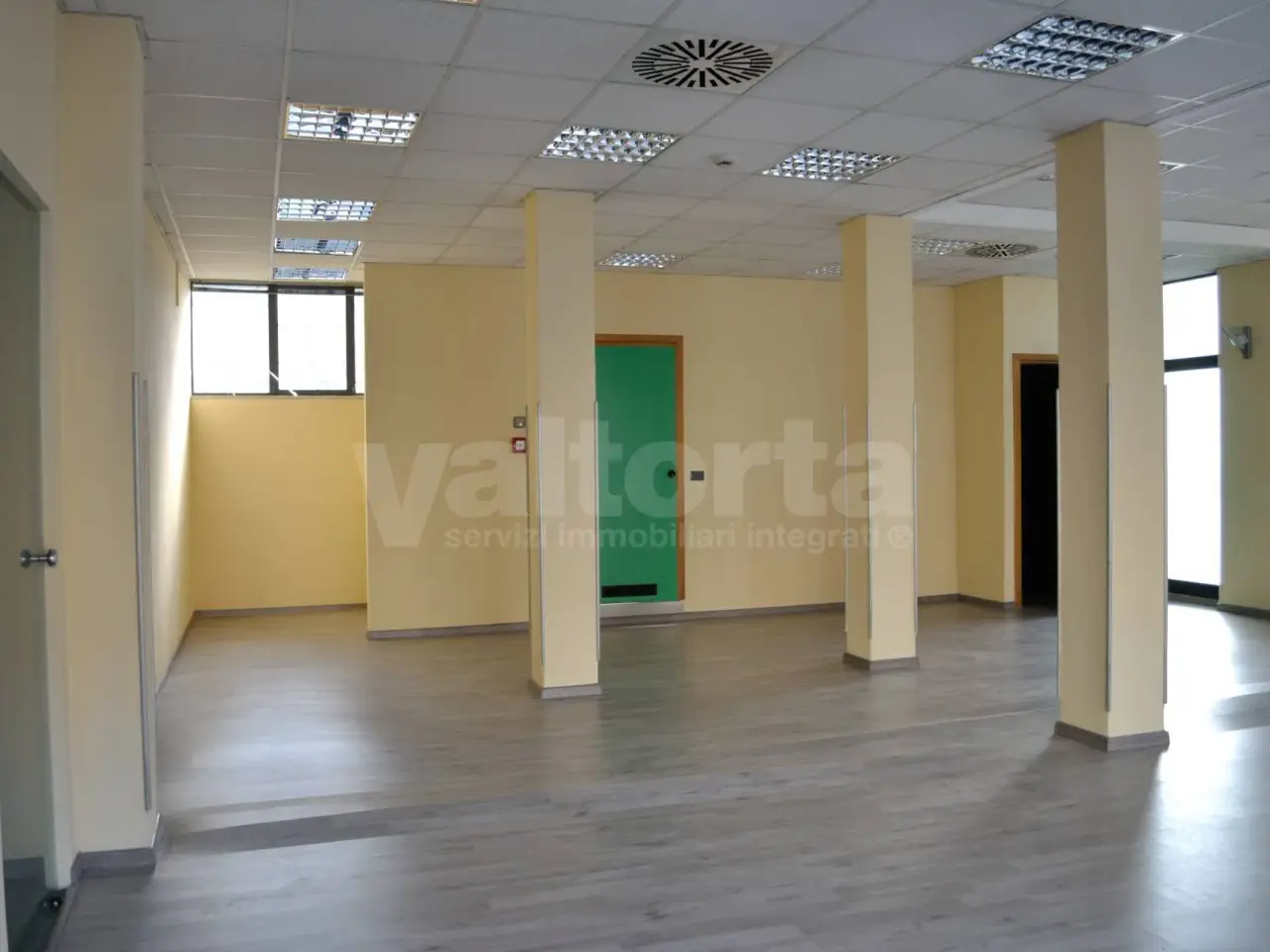 Negozio in Via Don Milani 2, Carate Brianza, {3} - Foto 2