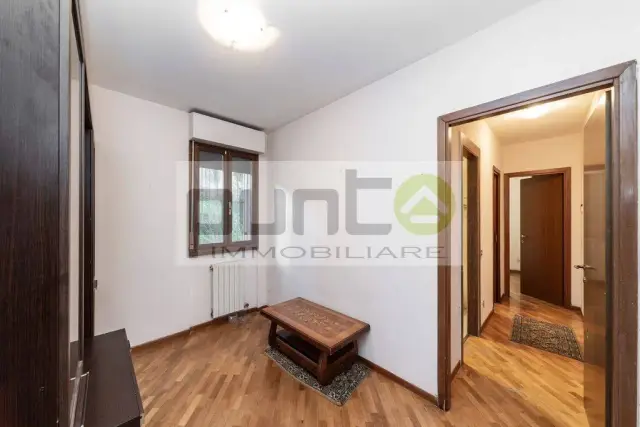 2-room flat in Via Alessandro Volta 3, Concorezzo - Photo 1