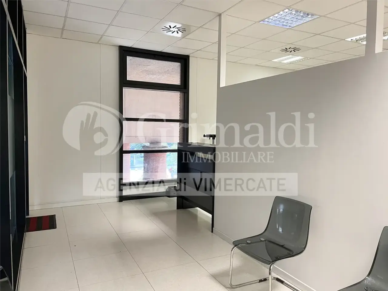 Negozio in Piazza Marconi 7, Vimercate, {3} - Foto 2