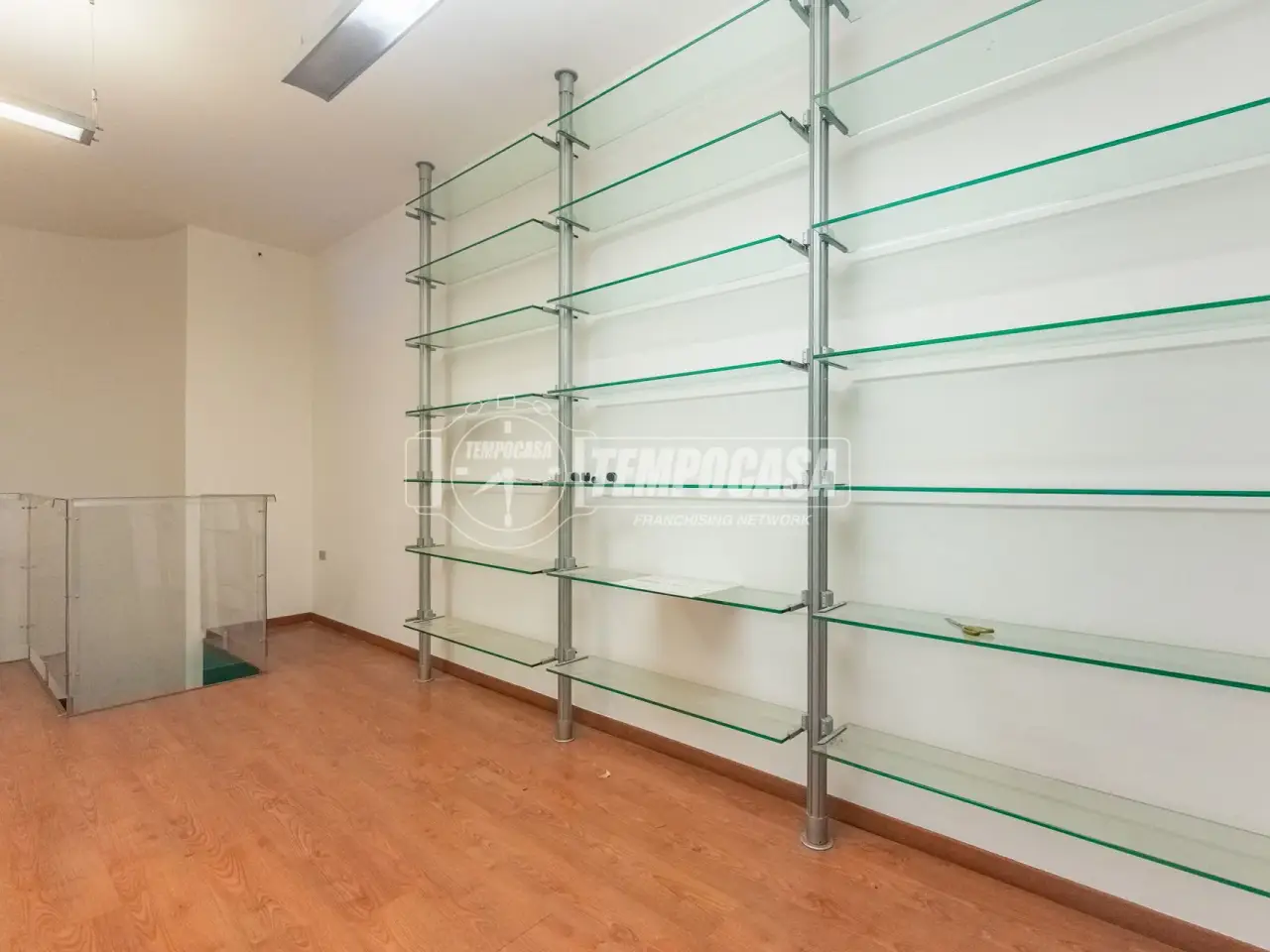 Ufficio in Via Francesco Melzi d'Eril 16, Milano, {3} - Foto 1