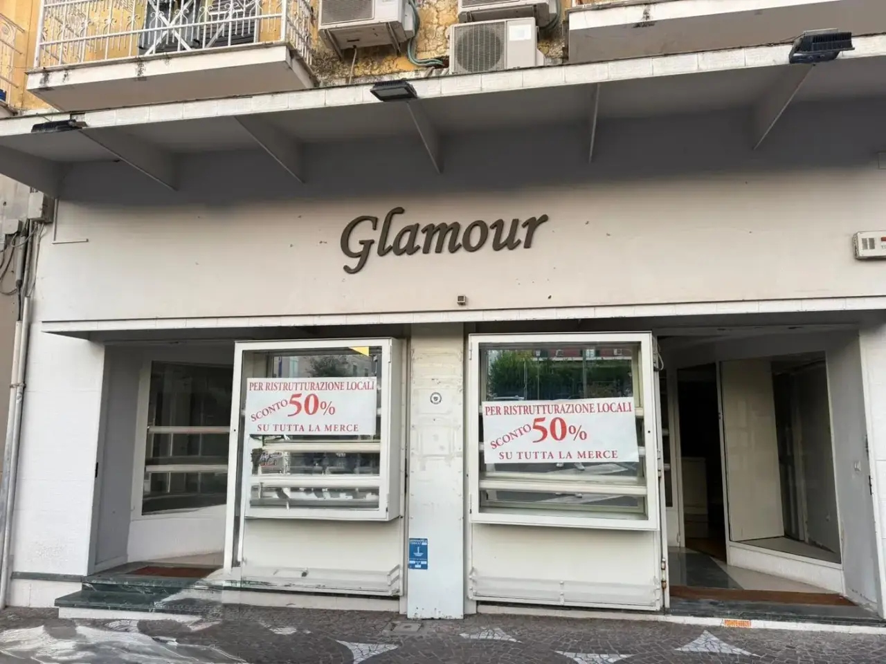 Esercizio commerciale in Via Roma Snc, Sant'Anastasia, {3} - Foto 1