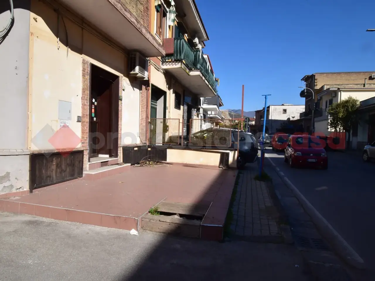 Negozio in Via Giovanni Falcone 79, Nocera Inferiore, {3} - Foto 1