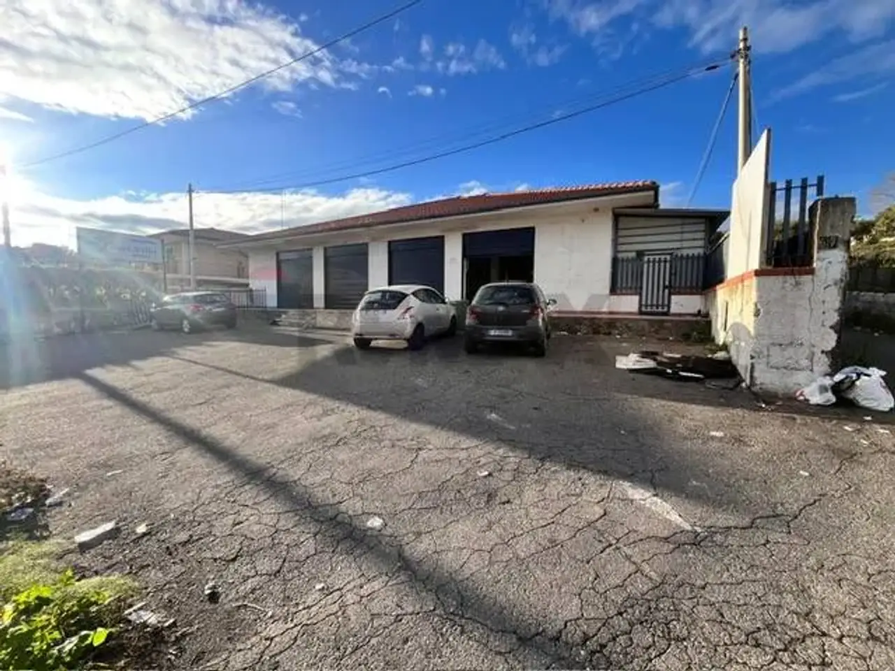 Negozio in Str. S. Giovanni Galermo 63, Misterbianco, {3} - Foto 1